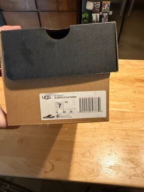 UGG Two-Tone Shoe Box Lid in Black and Brown